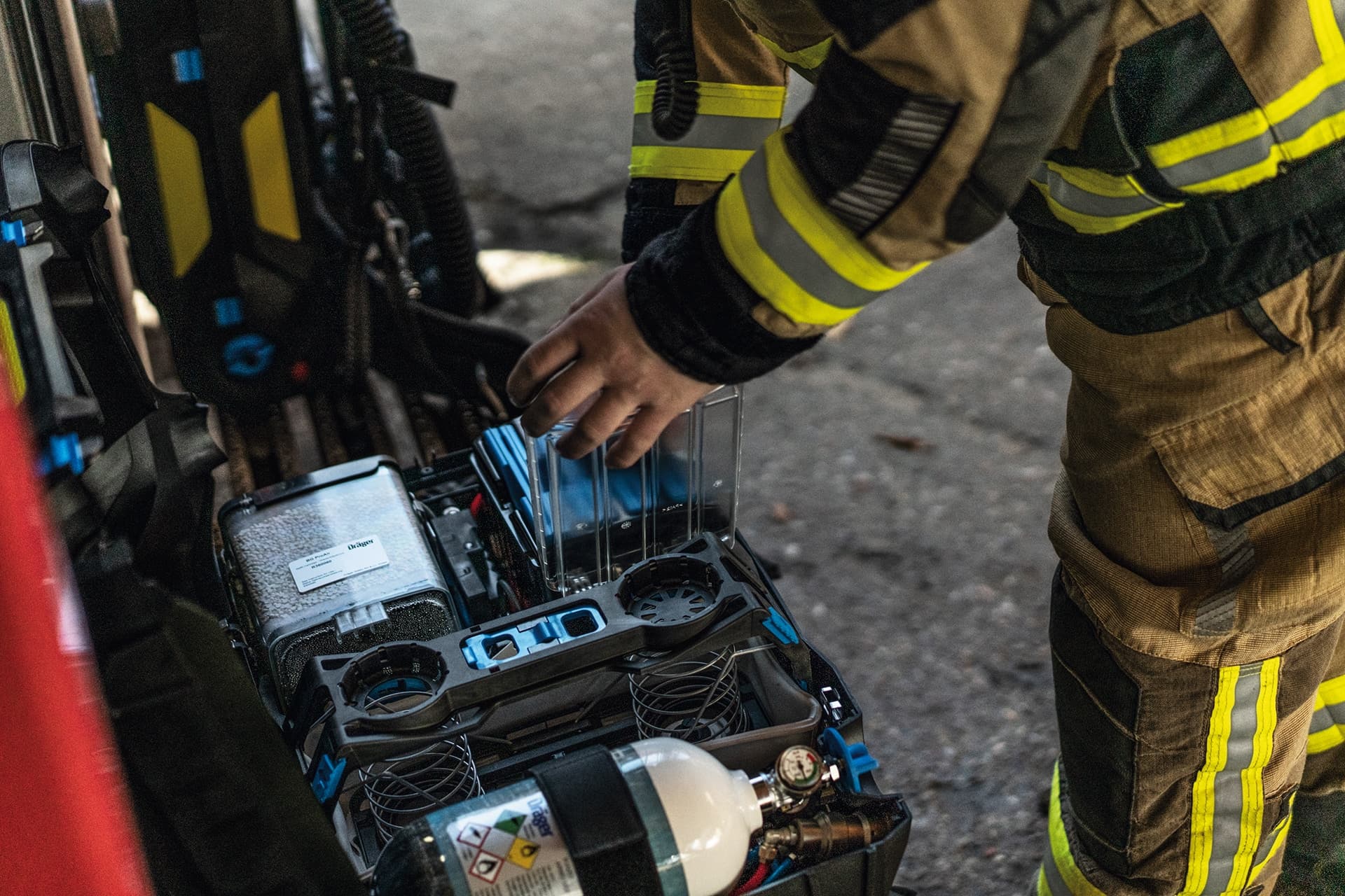 The BG ProAir offers you two cooling options which are easy to handle so you can keep cool during your operations.