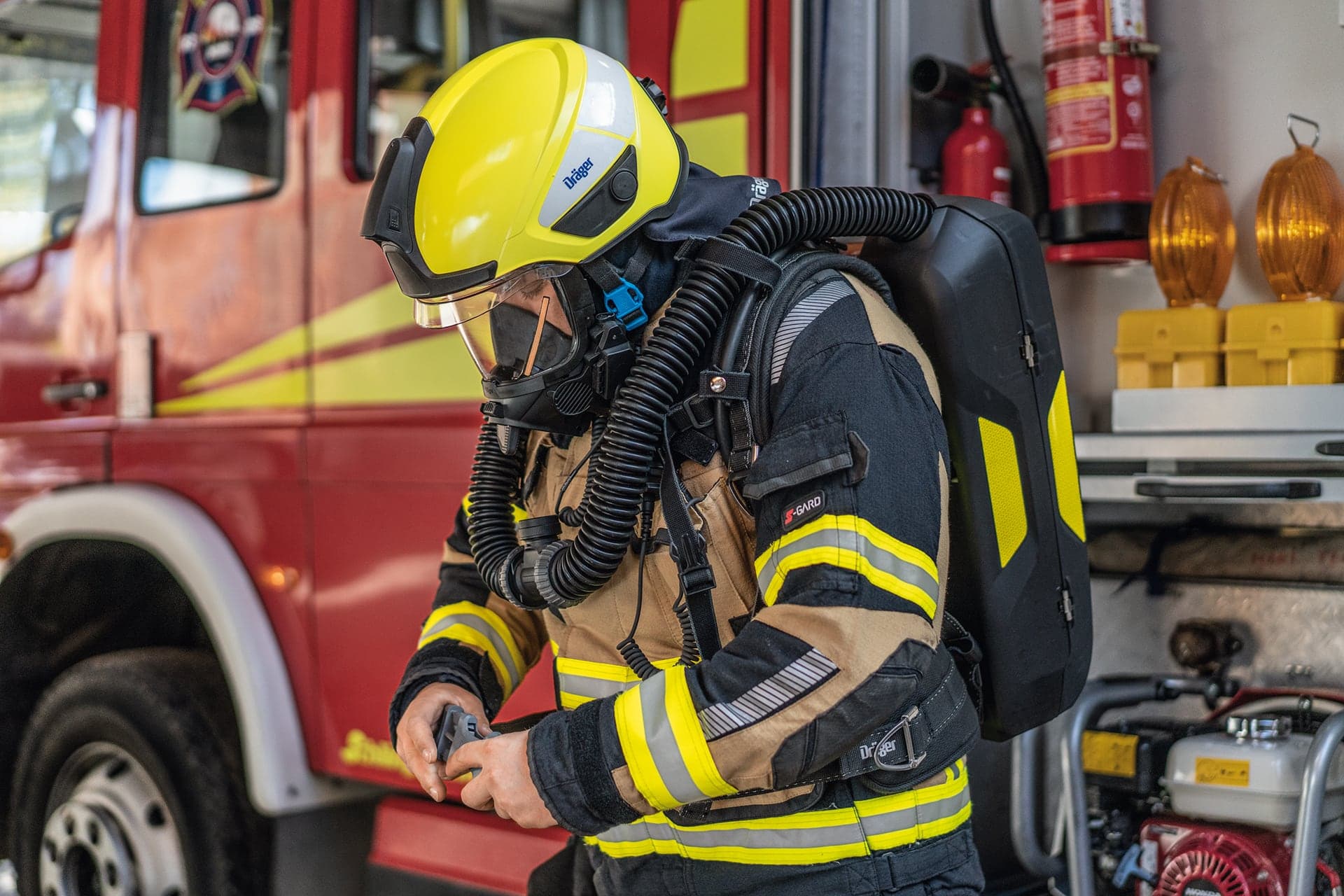 BG ProAir equipped with FPS 7000 and HPS SafeGuard - ready for your fire fighting challenge.