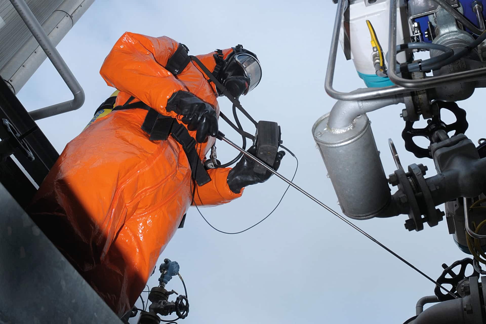 The gas-tight suit protects you when searching for gas leakages.