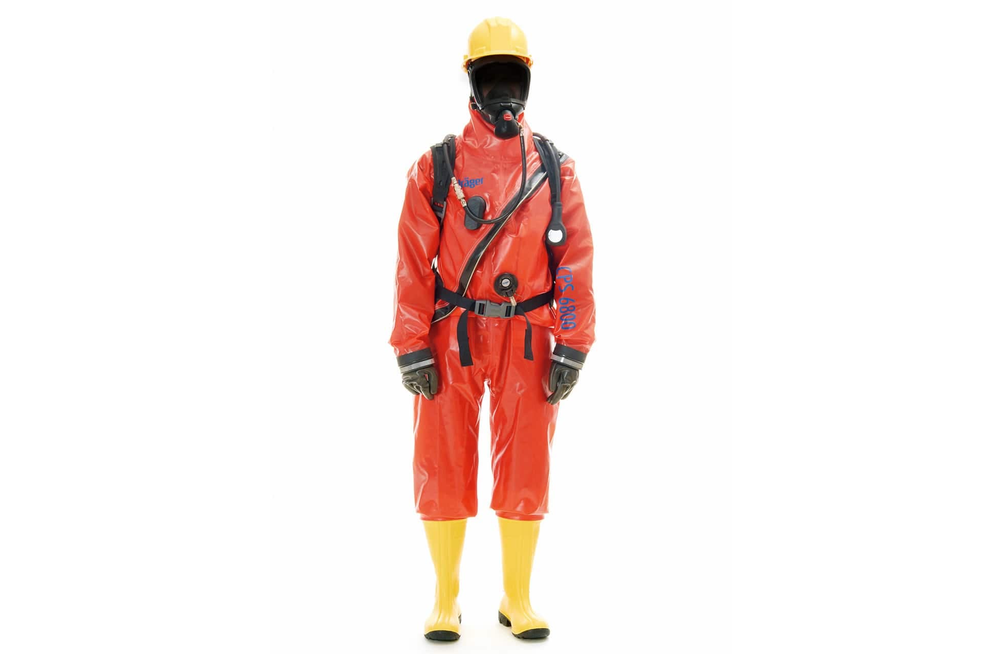 The chemical suit CPS 6800 features a front zipper for easy donning and doffing, and can be combined with different breathing systems.