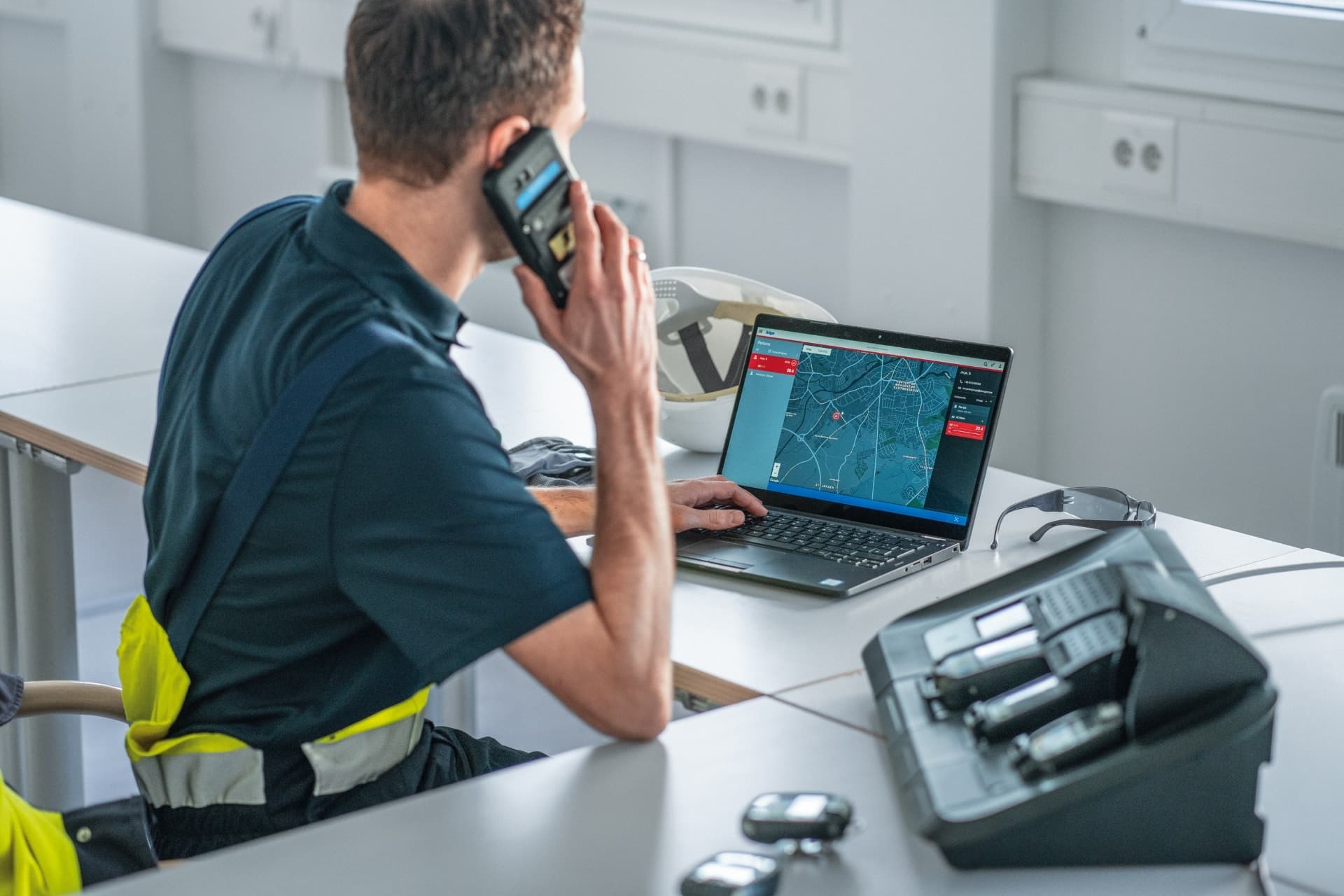 Live data from the gas detectors Dräger Pac can also be checked via the web application. In the event of an alarm, you will be informed immediately.