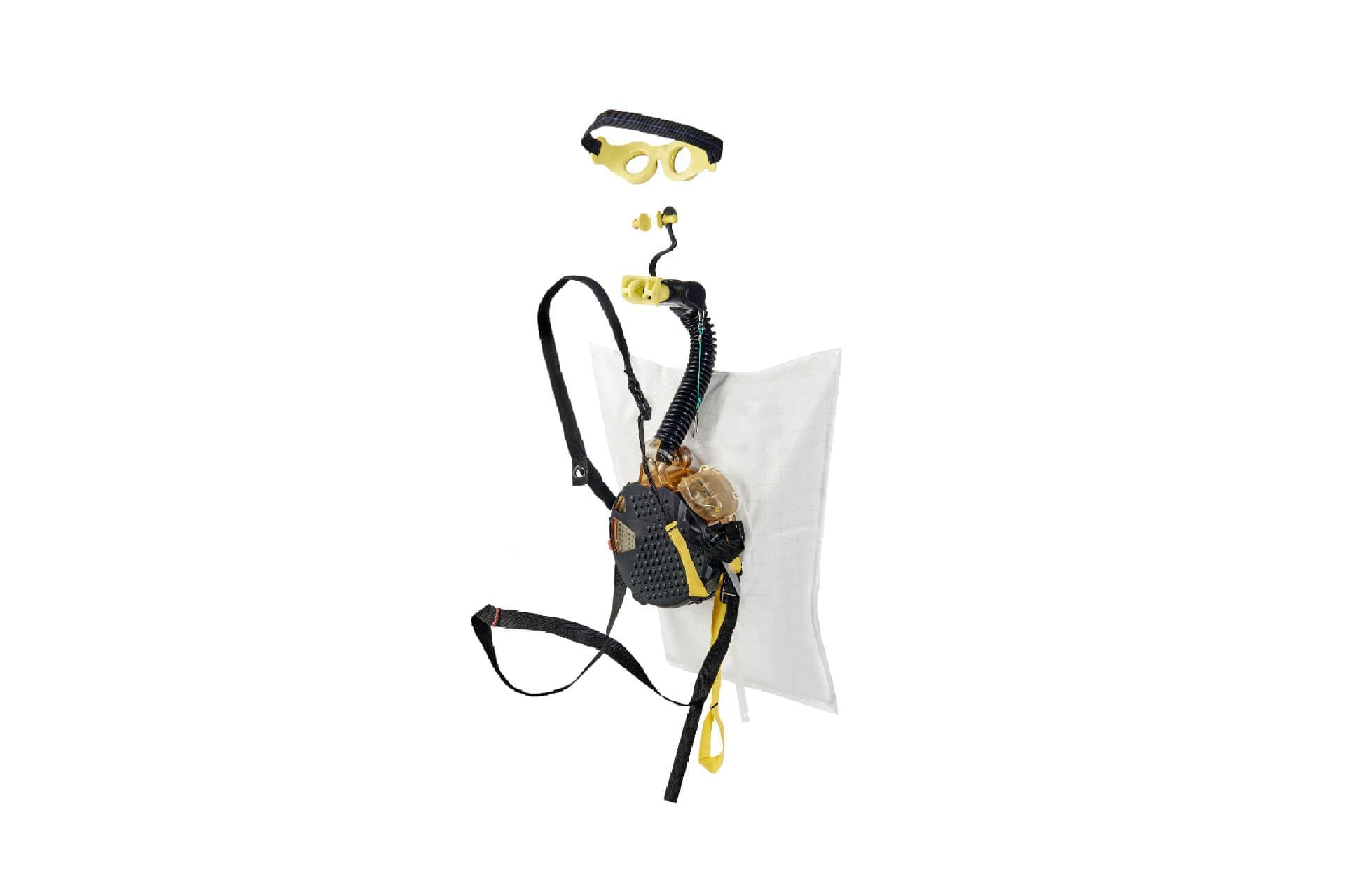 Self-resuer with protective goggles