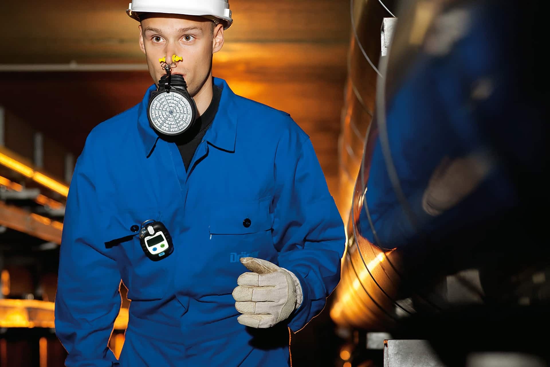 The rescue device consist of a mouthpiece with nose clip and an ABEK 15 filter.