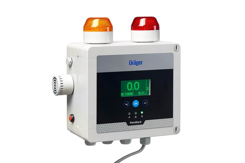 The PointGard 3200 in a yellow / red alarm scheme. With this combination, a pre-alarm as well as a main alarm can be easily distinguished. The device can be operated with a remote sensor, so that the operability and visibility are independent of the measuring point.