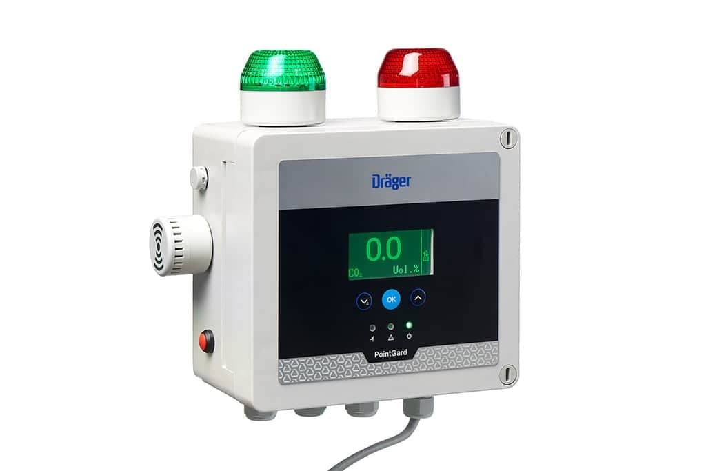 The PointGard 3720 in a green / red alarm scheme. This combination differentiates between a safe condition and a hazardous condition. In addition, the PointGard 3700 can express whether your machine under test is issuing a fault by the green lamp.