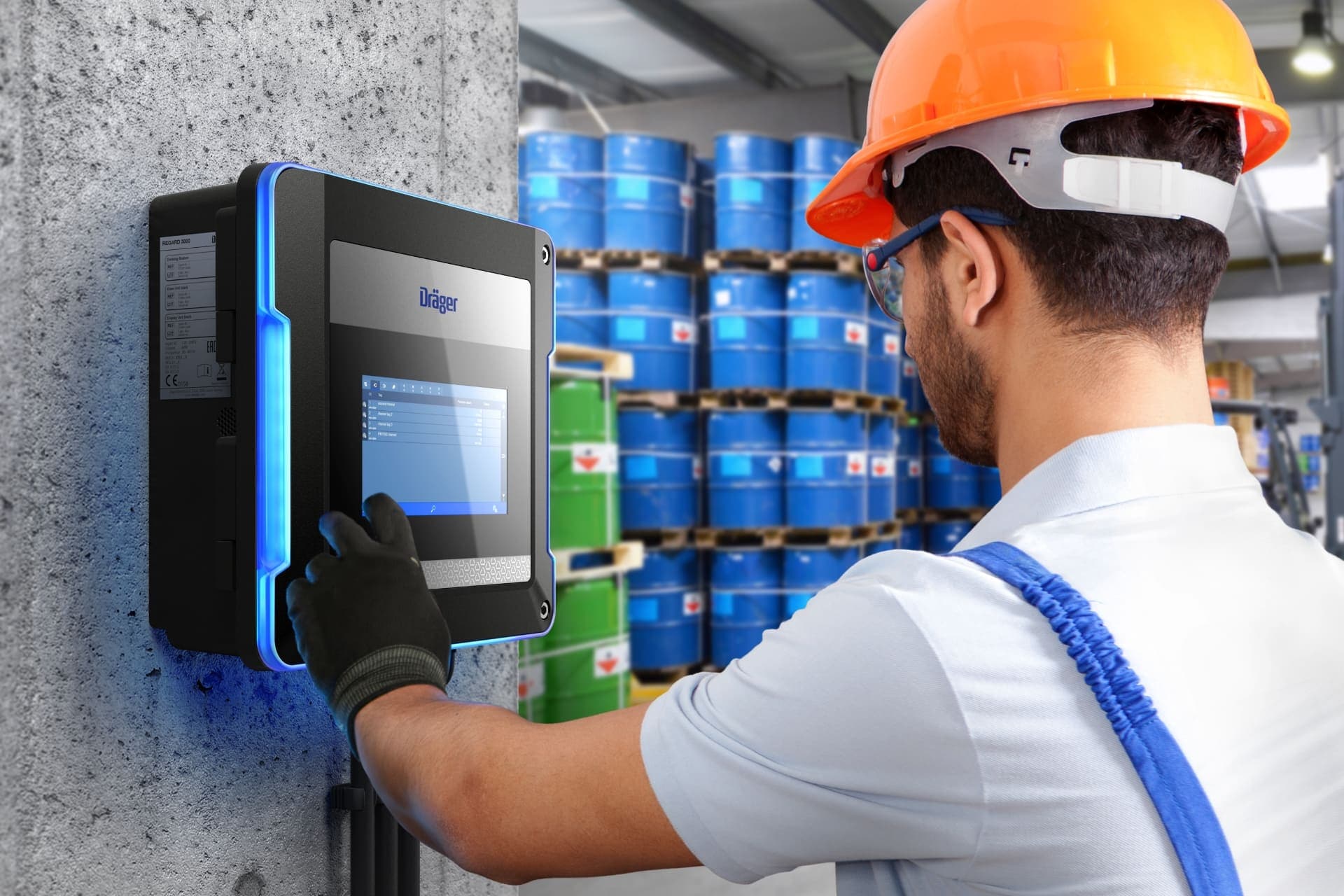 Dräger REGARD® 3000 in the hazmat warehouse