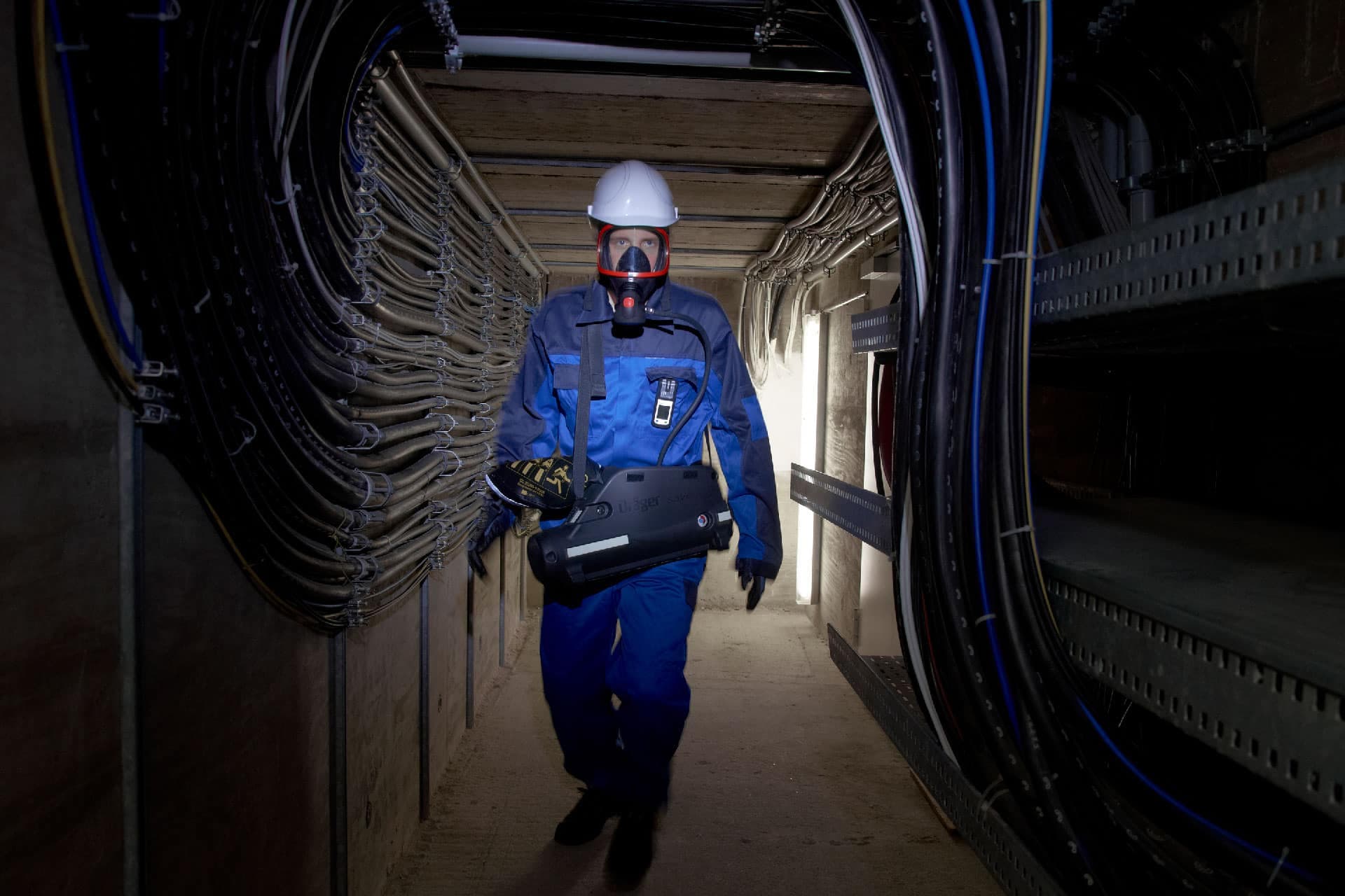 The Saver PP is equipped with an integrated full-face mask.