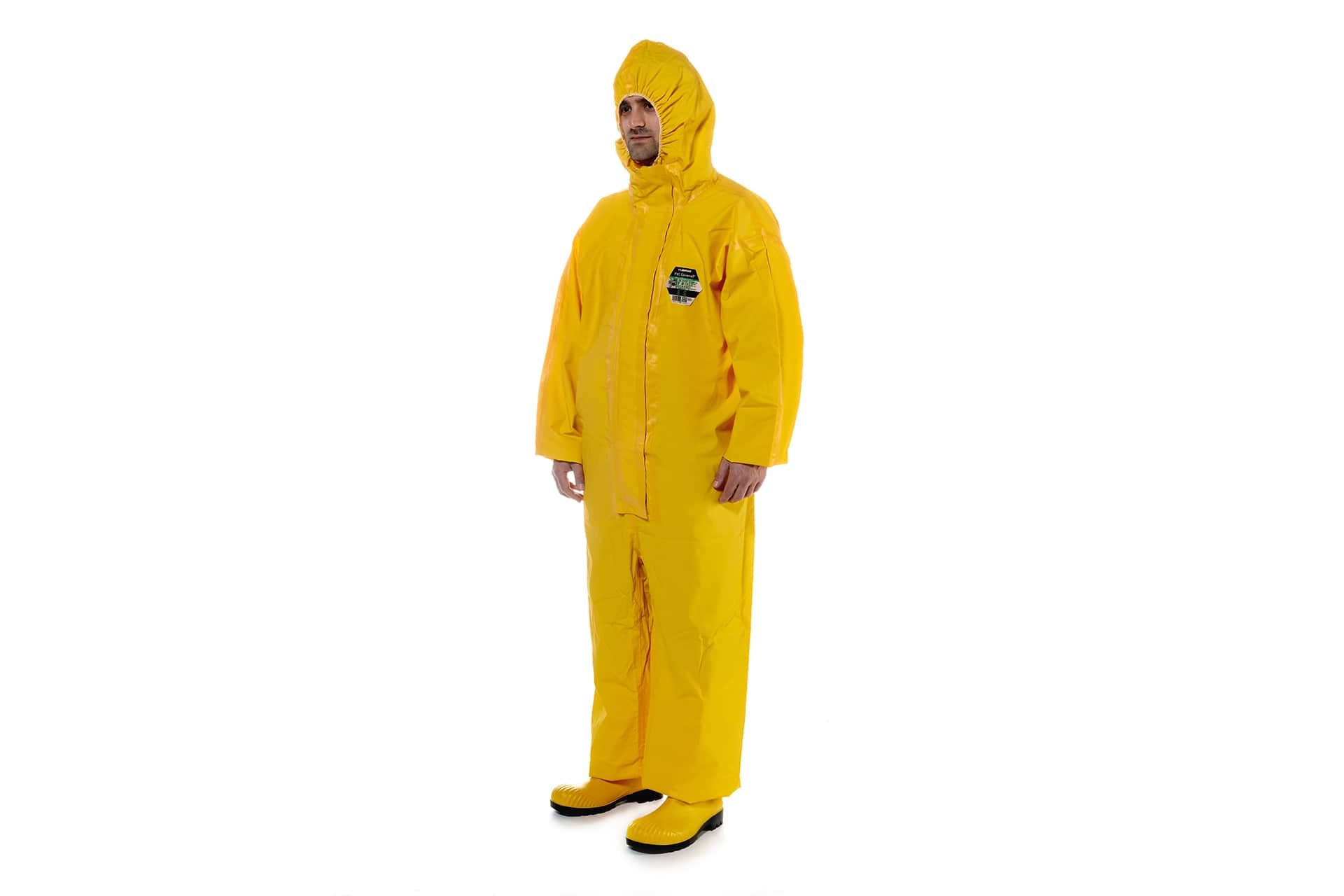 The one-piece overall made from PVC offers protection when using cleaning agents, low concentration acids and alkaline solutions, and inorganic salts.