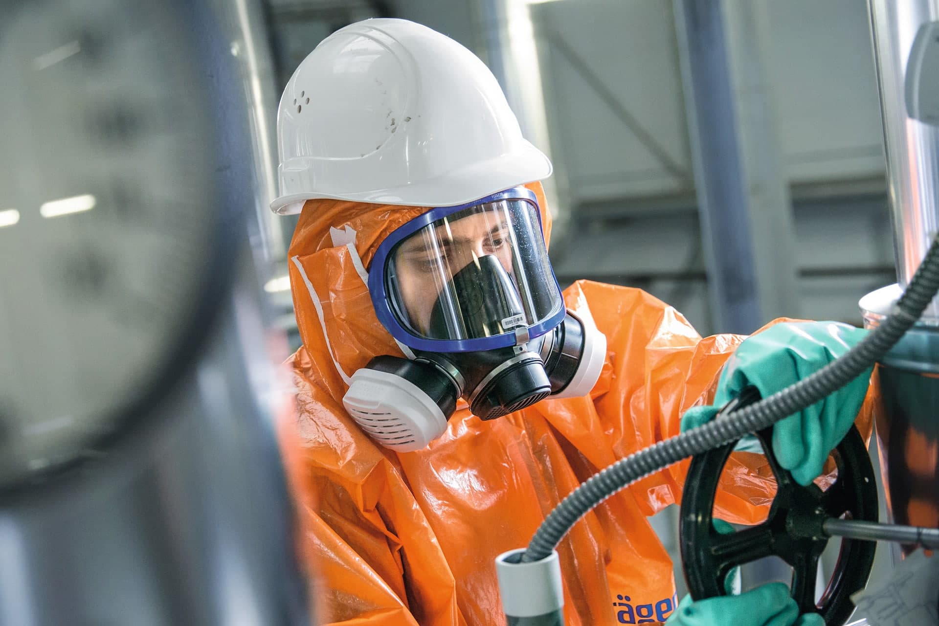 The splash suits are light and comfortable to wear.