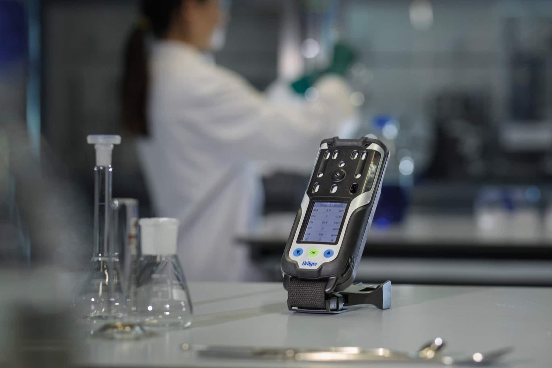 With a pedestal the 7 gas monitor can be used for area monitoring.