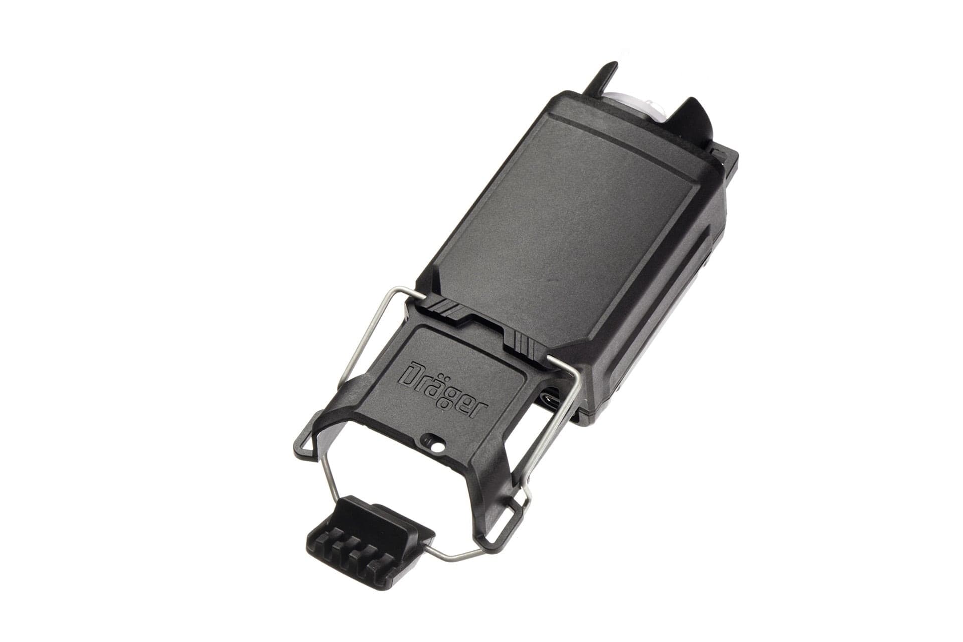 The pump can easily attached onto the X-am 2500/5000/5600 and fastened with a clip.