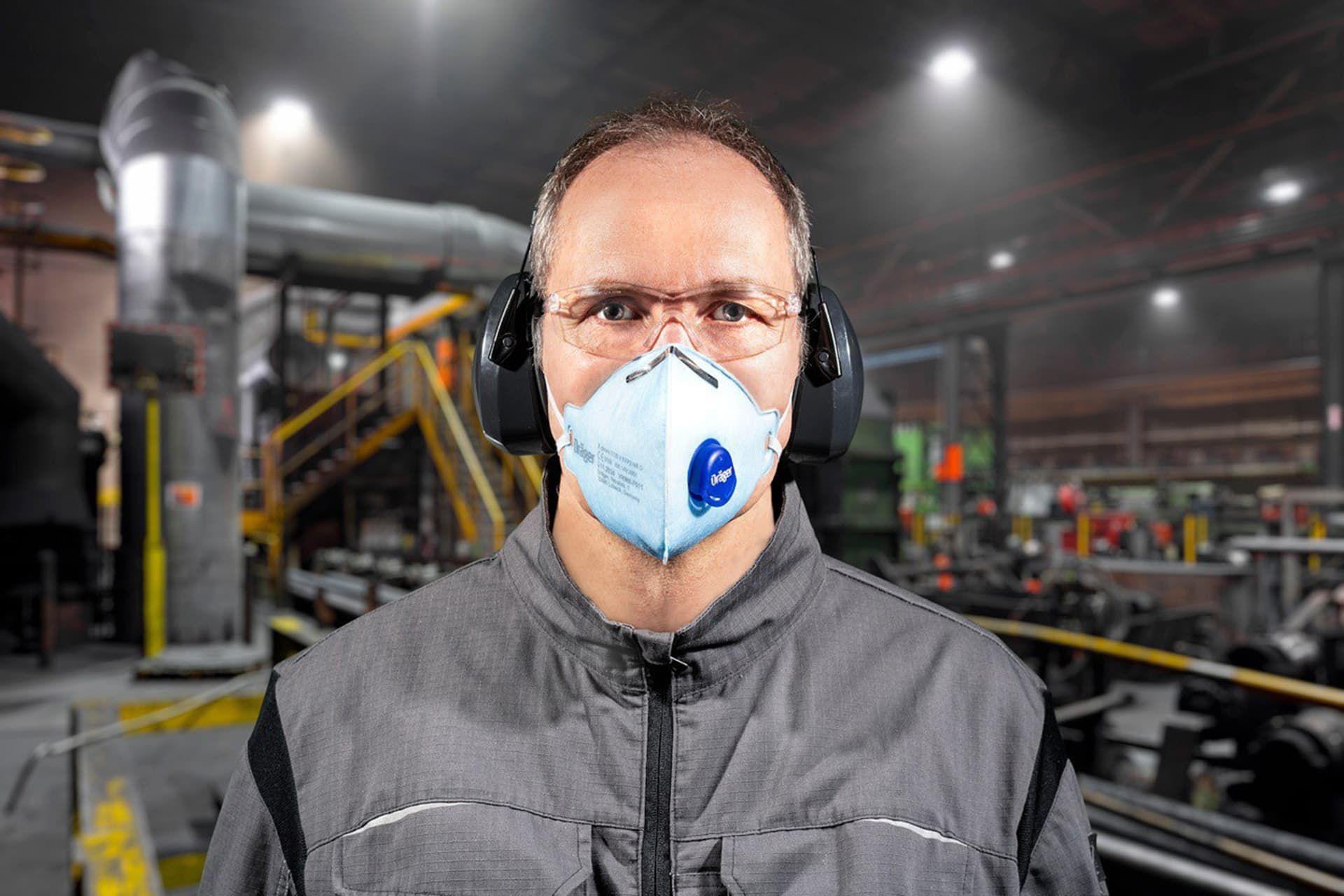 Our dust mask comes flat-folded for space saving storage. It´s also easy to carry along in your pocket.