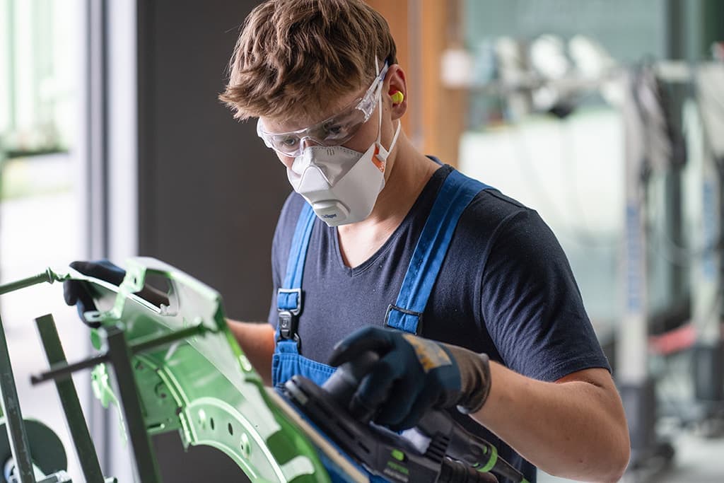 Our dust masks fit perfectly with Dräger safety glasses.