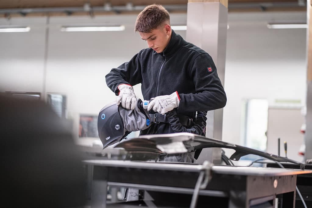 X-plore® 8000 Welding Visors – combined face, eye and respiratory protection for your welding applications.