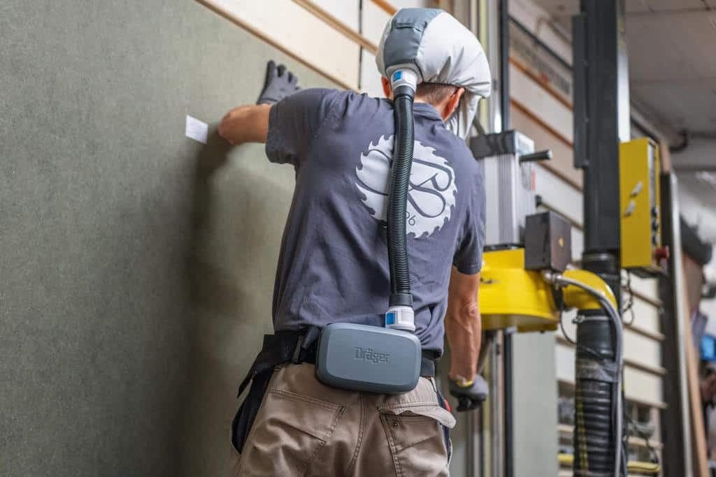 Three hip support systems are available for the X-plore 8300. In addition to a basic textile version, users can choose between a decontaminable version for easy cleaning and a heat-resistant leather belt.